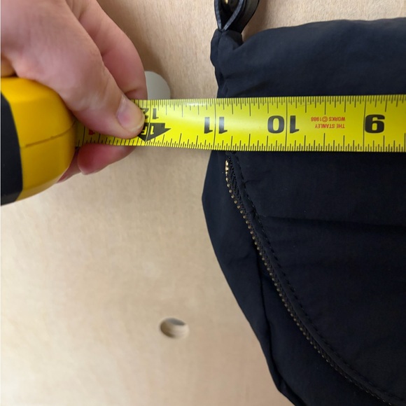 Lululemon All Night Festival Bag Black / Gold - Picture 7 of 10